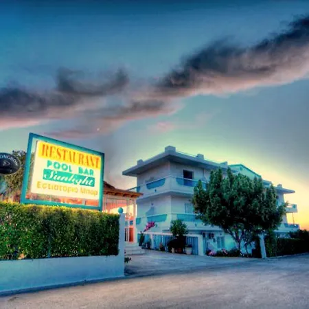 Sunlight 公寓式酒店 Theológos